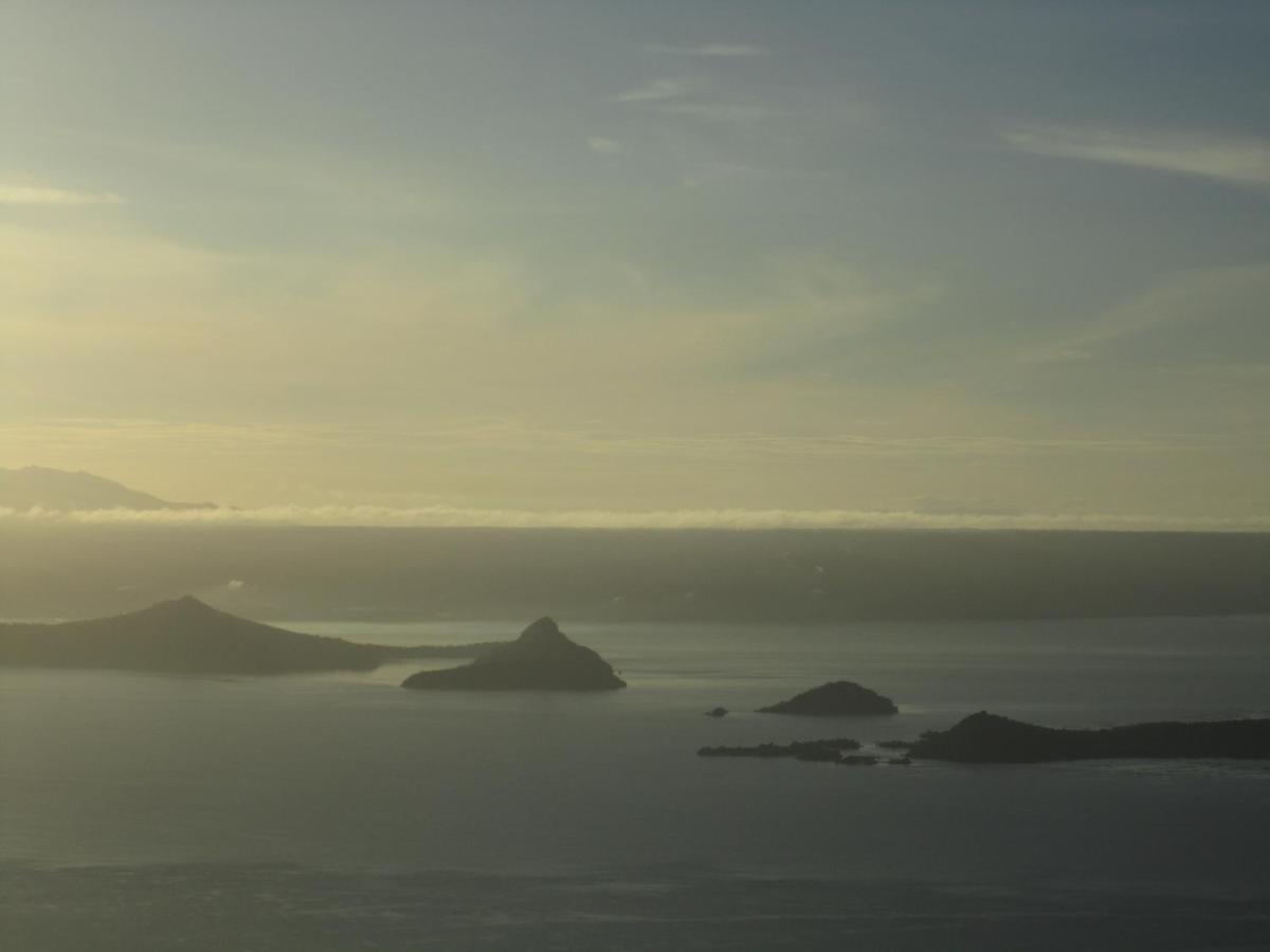 A Breath Taking View Of Taal Lake & Volcano Tagaytay City Kültér fotó